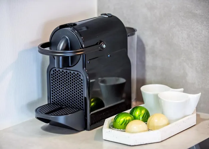 Ds Elegant شقة إرموبولّي