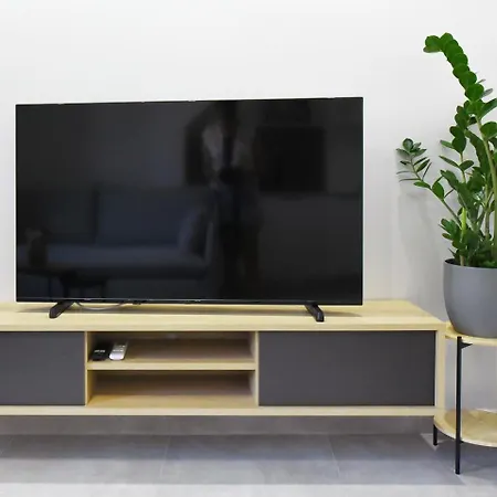 Ds Elegant شقة إرموبولّي