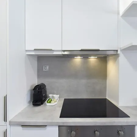 Ds Elegant شقة إرموبولّي